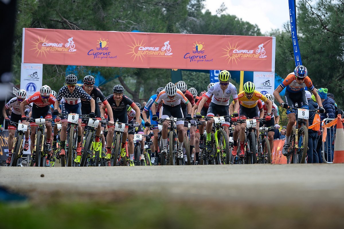 Das abschließende Cross Country-Rennen brachte nicht mehr allzu große Veränderungen in der Gesamtwertung mit sich. Der Tscheche Jan Skarnitzl sicherte sich den Gesamtsieg, Georg Egger wurde 6. und Luca Schwarzbauer 11. Das abschließende Cross Country-Rennen brachte nicht mehr allzu große Veränderungen in der Gesamtwertung mit sich. Der Tscheche Jan Skarnitzl sicherte sich den Gesamtsieg, Georg Egger wurde 6. und Luca Schwarzbauer 11.