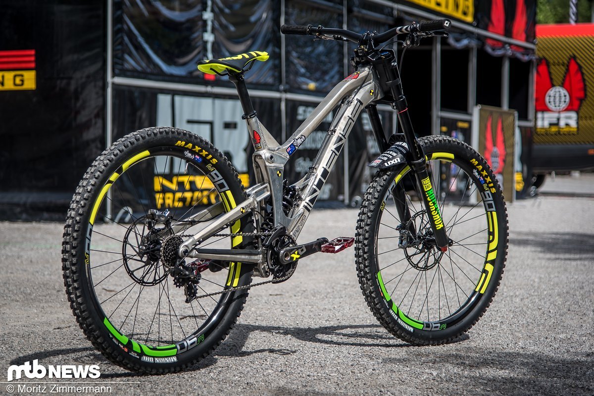 Seit dem Weltcup in Fort William geht Jack Moir auf dem Intense P2 29 an den Start Seit dem Weltcup in Fort William geht Jack Moir auf dem Intense P2 29 an den Start