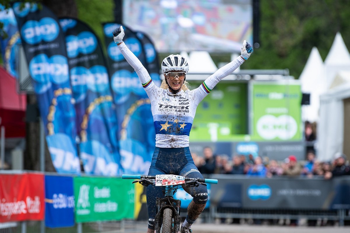 Jolanda Neff feierte ihren ersten Sieg in Heubach. Einmal mehr war ihre fahrtechnische Stärke einer der hauptausschlaggebenden Gründe für ihren Triumph Jolanda Neff feierte ihren ersten Sieg in Heubach. Einmal mehr war ihre fahrtechnische Stärke einer der hauptausschlaggebenden Gründe für ihren Triumph