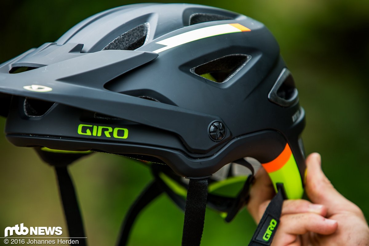 Das Visier des Giro Montaro fügt sich nicht nur sehr schön in die Silhouette ein Das Visier des Giro Montaro fügt sich nicht nur sehr schön in die Silhouette ein