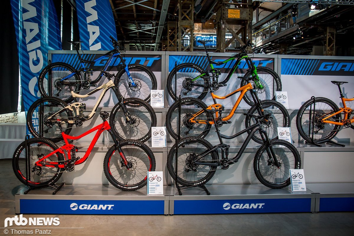 Die Schilde-Halle in Bad Hersfeld ist für Giant der perfekte Platz, um nicht nur alle Neuheiten im Mountainbike-Sektor, sondern auch im E-Bike, Rennrad, Trekking und City-Bereich vorzustellen. Die Schilde-Halle in Bad Hersfeld ist für Giant der perfekte Platz, um nicht nur alle Neuheiten im Mountainbike-Sektor, sondern auch im E-Bike, Rennrad, Trekking und City-Bereich vorzustellen.