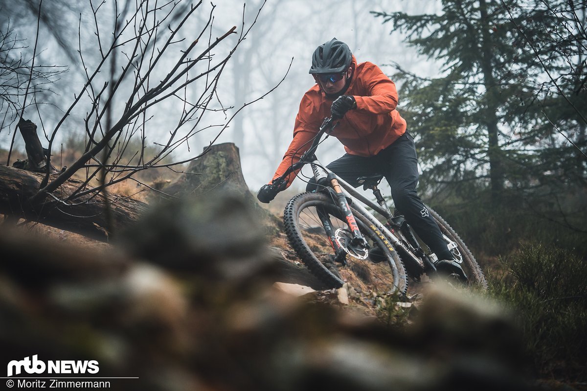 Richtungswechsel erfordern mehr Aufwand, als man das von anderen Bikes gewohnt ist Richtungswechsel erfordern mehr Aufwand, als man das von anderen Bikes gewohnt ist