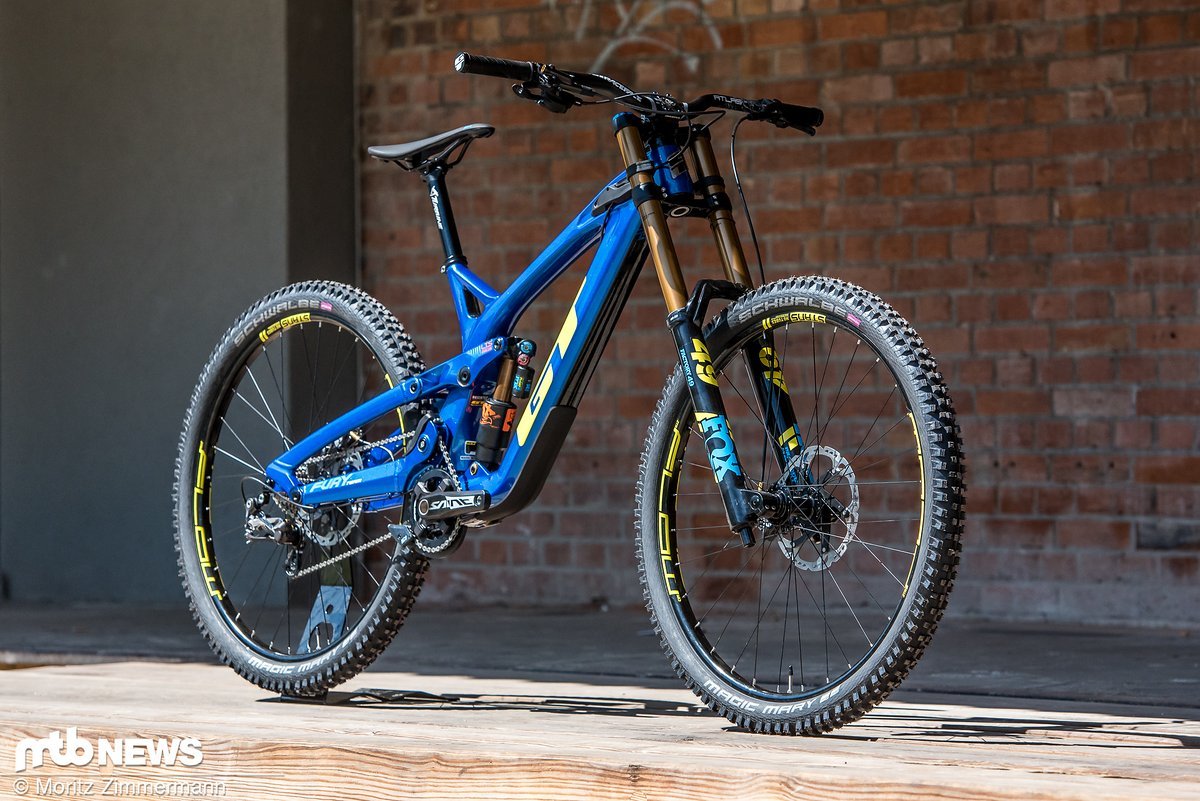 Das neue GT Fury 2019 basiert auf einem neuen Carbon-Rahmen mit LTS-Aluminium-Hinterbau Das neue GT Fury 2019 basiert auf einem neuen Carbon-Rahmen mit LTS-Aluminium-Hinterbau