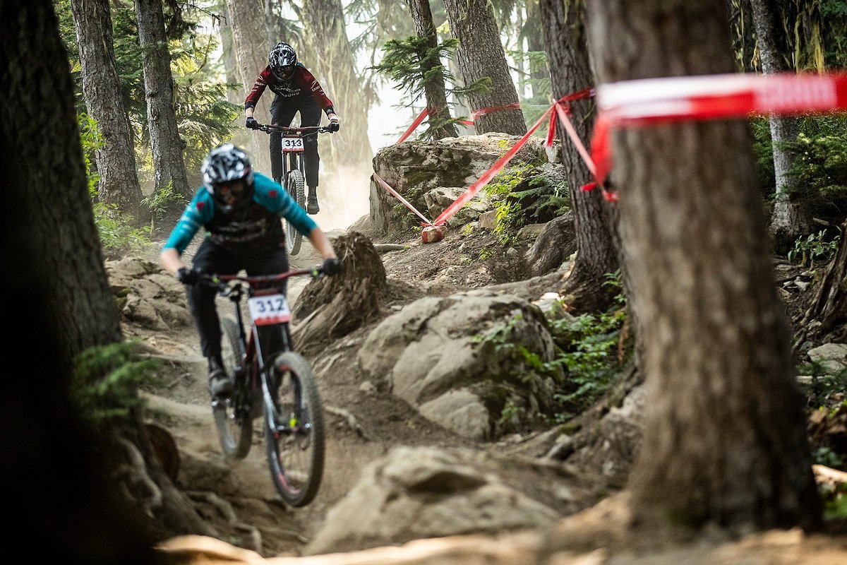 Beide zusammen auf dem Bike, das hatte dieses Jahr leider Seltenheitswert. Umso besser konnten wir in Whistler wieder zusammen shredden! Beide zusammen auf dem Bike, das hatte dieses Jahr leider Seltenheitswert. Umso besser konnten wir in Whistler wieder zusammen shredden!