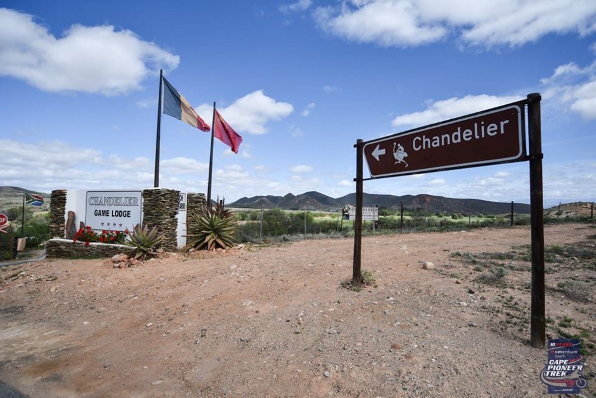 Die letzten Kilometer der Etappe verliefen wieder flach zurück in das Zentrum nach Oudtshoorn Die letzten Kilometer der Etappe verliefen wieder flach zurück in das Zentrum nach Oudtshoorn