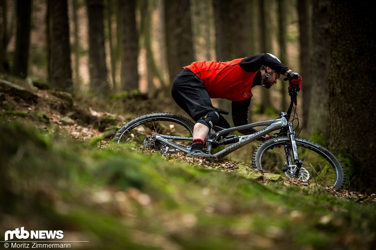 Alle sechs Bikes in unserem Test wurden über mehrere Monate hinweg im direkten Vergleich gefahren Alle sechs Bikes in unserem Test wurden über mehrere Monate hinweg im direkten Vergleich gefahren