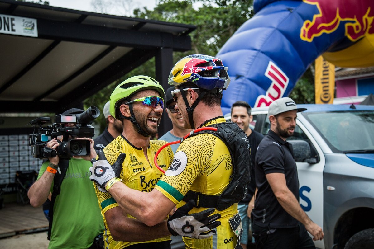 Auf der vierten Etappe gelang es dem Marathon-Weltmeister und dem deutschen Cross-Country-Meister sich von ihren ärgsten Rivalen Tiago Ferreira und Hans Becking abzusetzen Auf der vierten Etappe gelang es dem Marathon-Weltmeister und dem deutschen Cross-Country-Meister sich von ihren ärgsten Rivalen Tiago Ferreira und Hans Becking abzusetzen