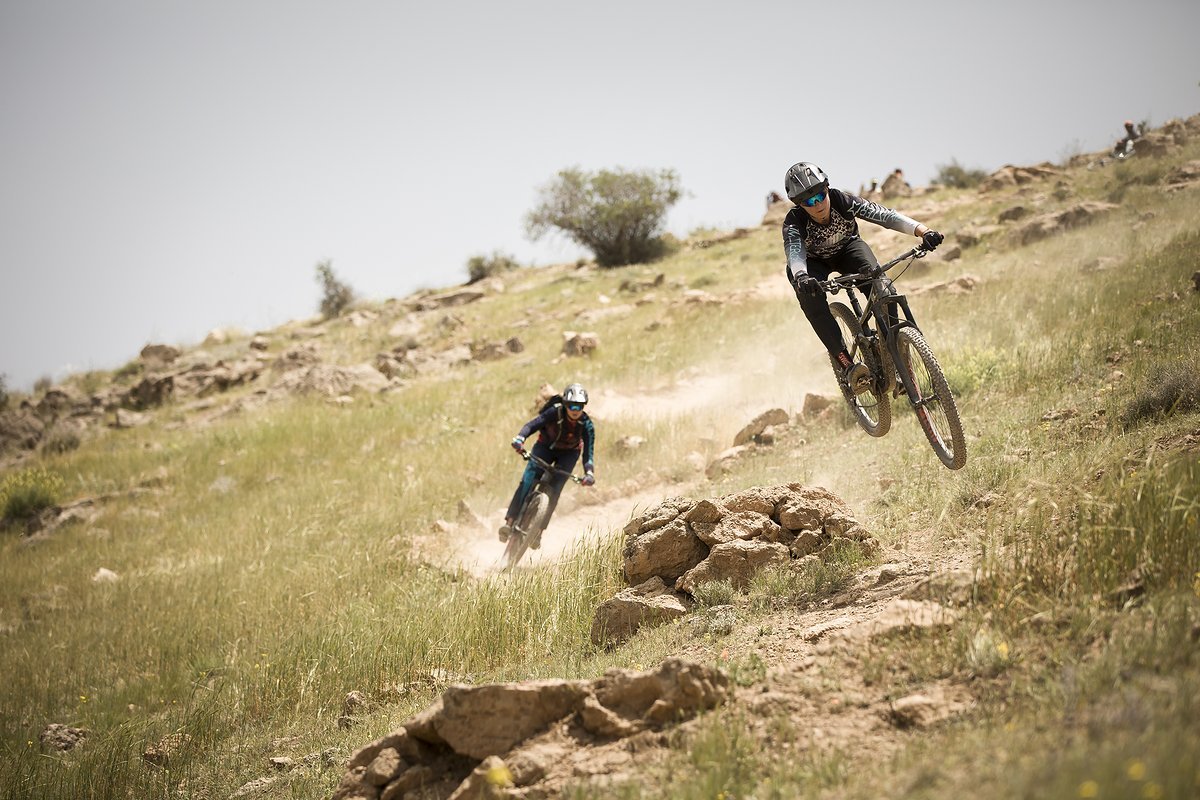 Die Gehrig-Zwillinge haben den für den Westen noch sehr abgeschotteten Iran auf ihren Mountainbikes erkundet Die Gehrig-Zwillinge haben den für den Westen noch sehr abgeschotteten Iran auf ihren Mountainbikes erkundet