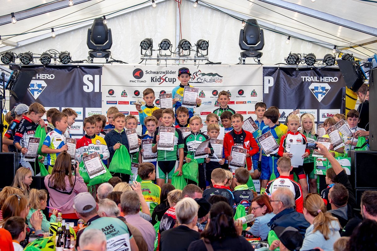 Plattform für den Nachwuchs: 2019 geht der Schwarzwälder MTB Cup federführend unter der Regie von Markus und Simon über die Bühne. Plattform für den Nachwuchs: 2019 geht der Schwarzwälder MTB Cup federführend unter der Regie von Markus und Simon über die Bühne.