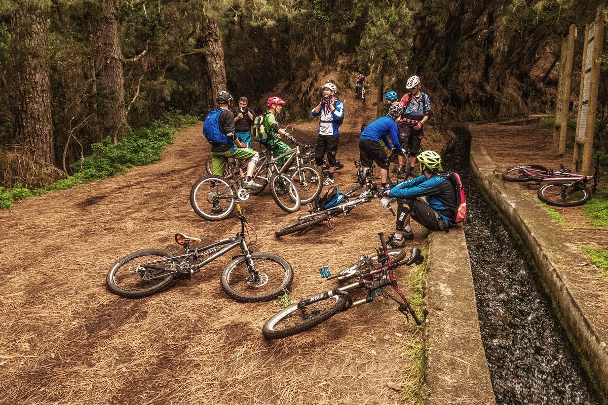 Begeisterung fürs Biken ist eine gute Voraussetzung für den Job in einer MTB Redaktion. Begeisterung fürs Biken ist eine gute Voraussetzung für den Job in einer MTB Redaktion.