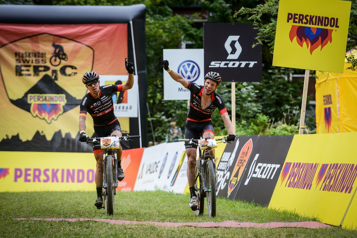 Jochen Käß und Daniel Geismayr bringen einiges an Erfahrung mit, was Mehrtagesrennen angeht. Unter anderem konnten sie gemeinsam schon das Swiss Epic für sich entscheiden Jochen Käß und Daniel Geismayr bringen einiges an Erfahrung mit, was Mehrtagesrennen angeht. Unter anderem konnten sie gemeinsam schon das Swiss Epic für sich entscheiden