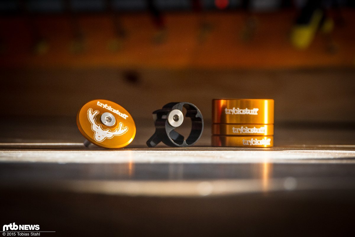 Das Trickstuff Ringli und Deckele Komplettset besteht aus der Ahead-Kappe, dem Expander sowie passenden Spacern Das Trickstuff Ringli und Deckele Komplettset besteht aus der Ahead-Kappe, dem Expander sowie passenden Spacern