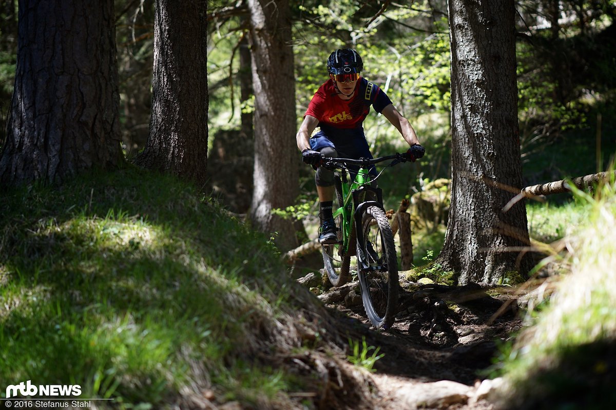 Wir mussten sie in den Bikepark führen um ihr Limit zu finden Wir mussten sie in den Bikepark führen um ihr Limit zu finden