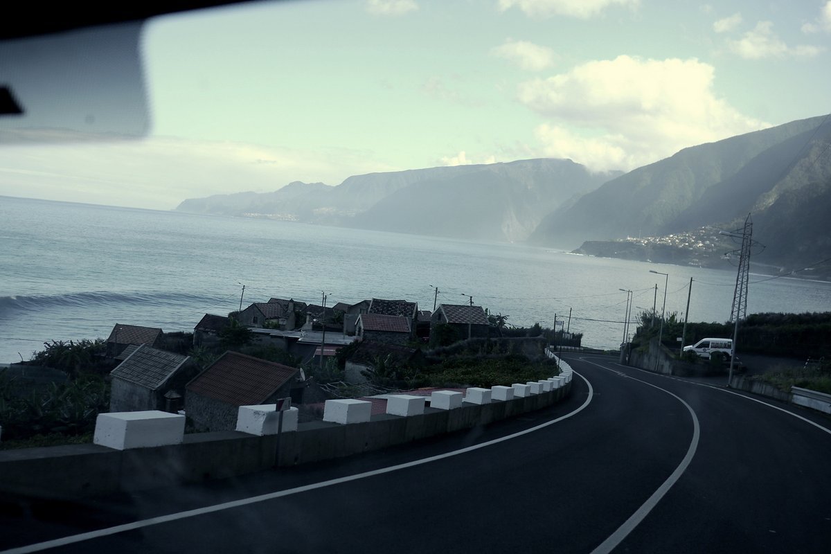 Die Straßen sind beeindruckend gut ausgebaut, die Wellen leider nur für ambitionierte Surfer geeignet. Der Fisch immer frisch! Die Straßen sind beeindruckend gut ausgebaut, die Wellen leider nur für ambitionierte Surfer geeignet. Der Fisch immer frisch!