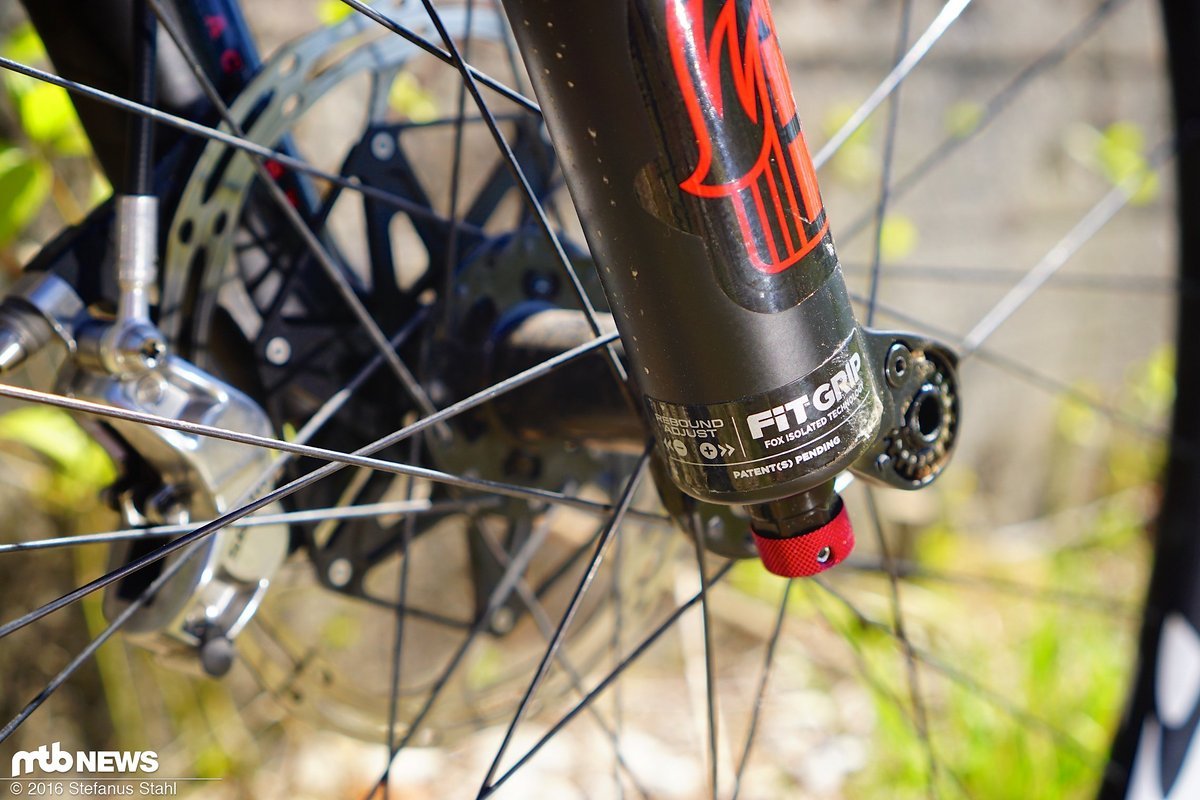 Auch die FIT Grip-Einheit, die in der Fox 34 Performance zum Einsatz kommt, ist eine Dämpfungskartusche Auch die FIT Grip-Einheit, die in der Fox 34 Performance zum Einsatz kommt, ist eine Dämpfungskartusche