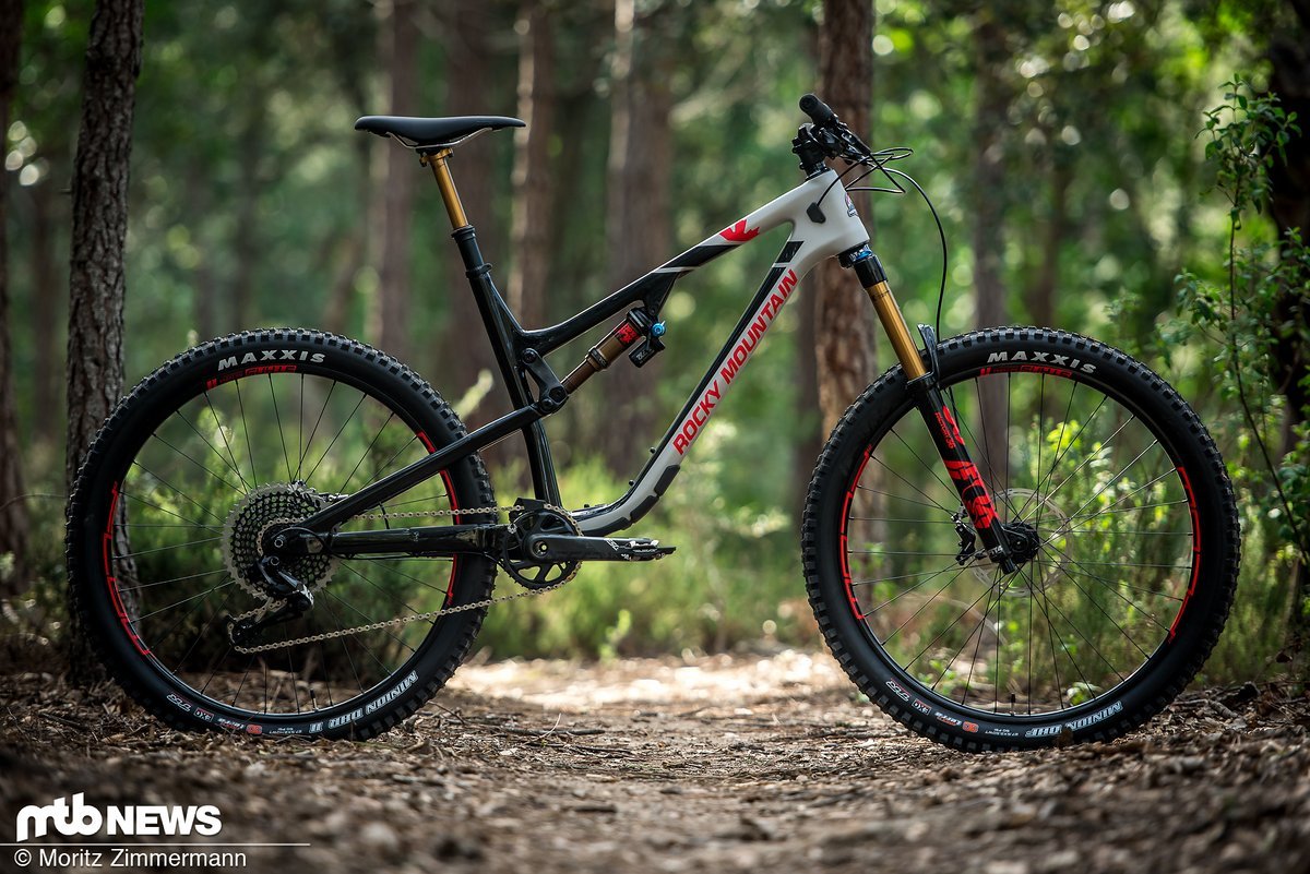 Rocky Mountain Altitude Carbon 90 Rocky Mountain Altitude Carbon 90