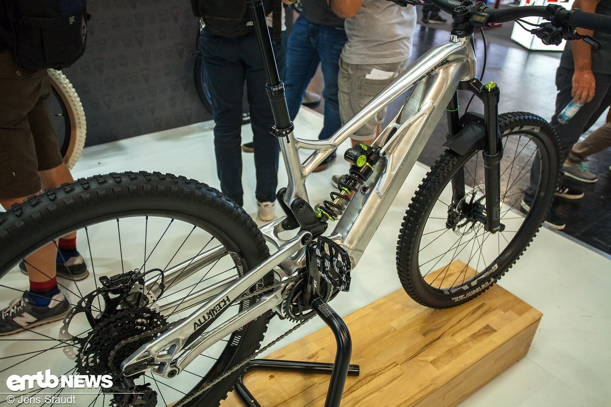 Dank dicker Kolbenstange soll der Jade X auch für den eMTB-Einsatz funktionieren Dank dicker Kolbenstange soll der Jade X auch für den eMTB-Einsatz funktionieren