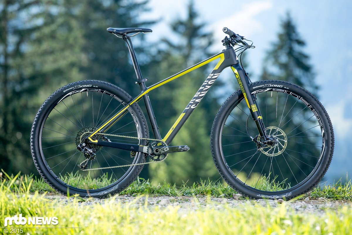 Zum Test stand dabei ein Modell mit Rs-1, DtSwiss XR1200 Laufrädern und XX1-Komponenten bereit. Zum Test stand dabei ein Modell mit Rs-1, DtSwiss XR1200 Laufrädern und XX1-Komponenten bereit.