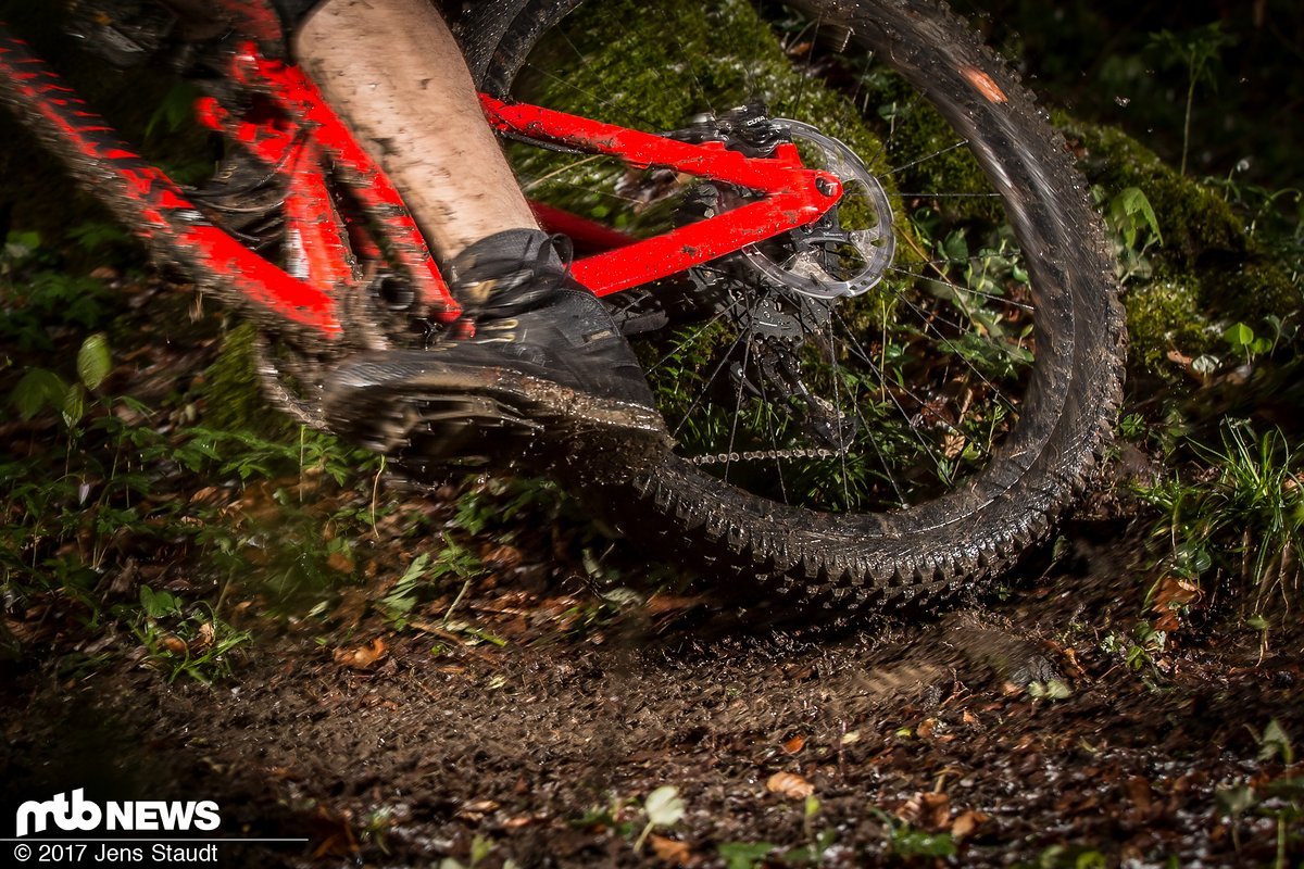 Unser erstes Fazit zu den neuen Schwalbe Addix Soft- und Ultra Soft-Compounds fällt positiv aus Unser erstes Fazit zu den neuen Schwalbe Addix Soft- und Ultra Soft-Compounds fällt positiv aus