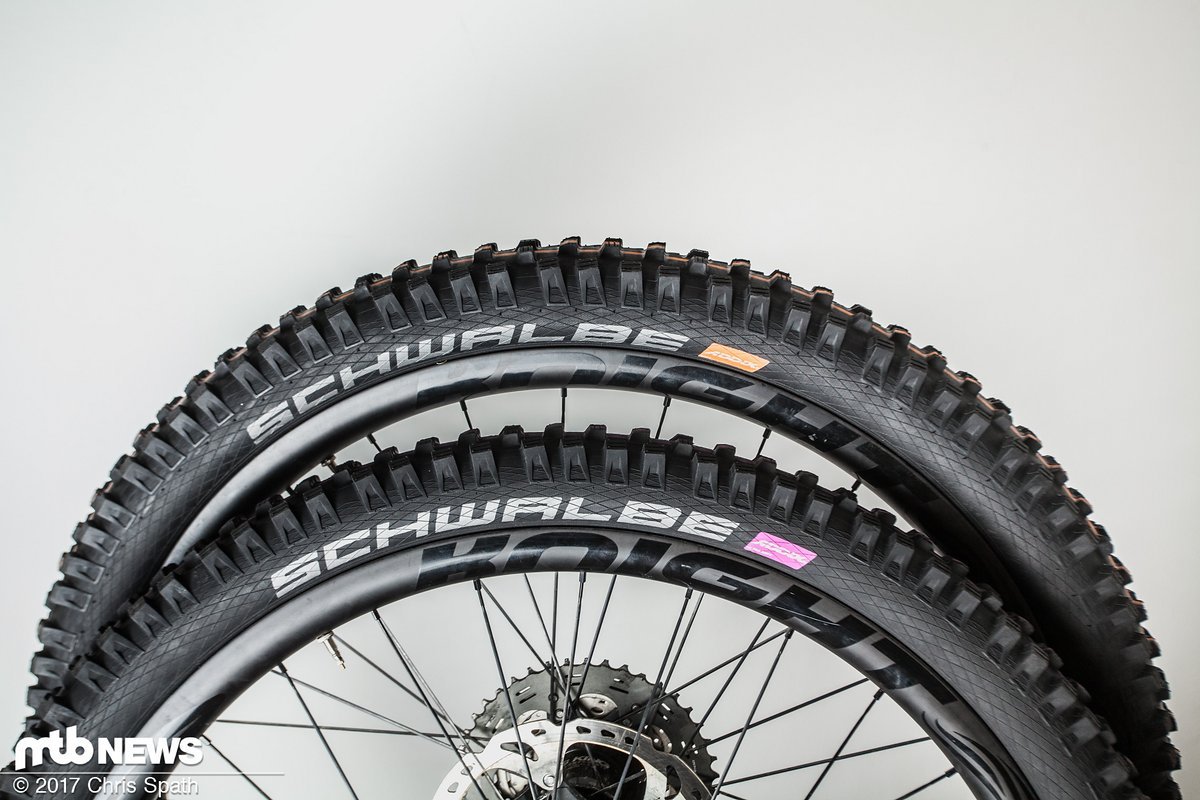 Für unseren Test wurden die Schwalbe Magic Mary-Reifen mit den neuen Addix-Compounds auf einer Felge mit einer Innenbreite von 30 mm montiert Für unseren Test wurden die Schwalbe Magic Mary-Reifen mit den neuen Addix-Compounds auf einer Felge mit einer Innenbreite von 30 mm montiert