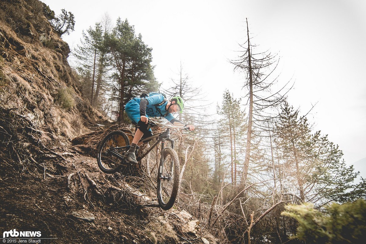 Oft wurde es steil und selektiv - auch das Smuggler haben wir jenseits der Trailbike-Grenzen getestet Oft wurde es steil und selektiv - auch das Smuggler haben wir jenseits der Trailbike-Grenzen getestet