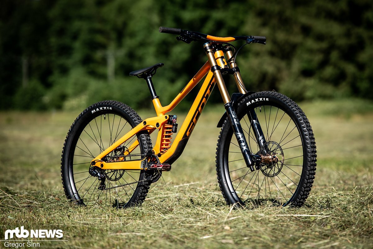 Das neue Scott Gambler rollt zwar auf 29"-Rädern vom Band, kann aber prinzipiell auch als 650b- oder Mixed-Bike aufgebaut werden Das neue Scott Gambler rollt zwar auf 29"-Rädern vom Band, kann aber prinzipiell auch als 650b- oder Mixed-Bike aufgebaut werden