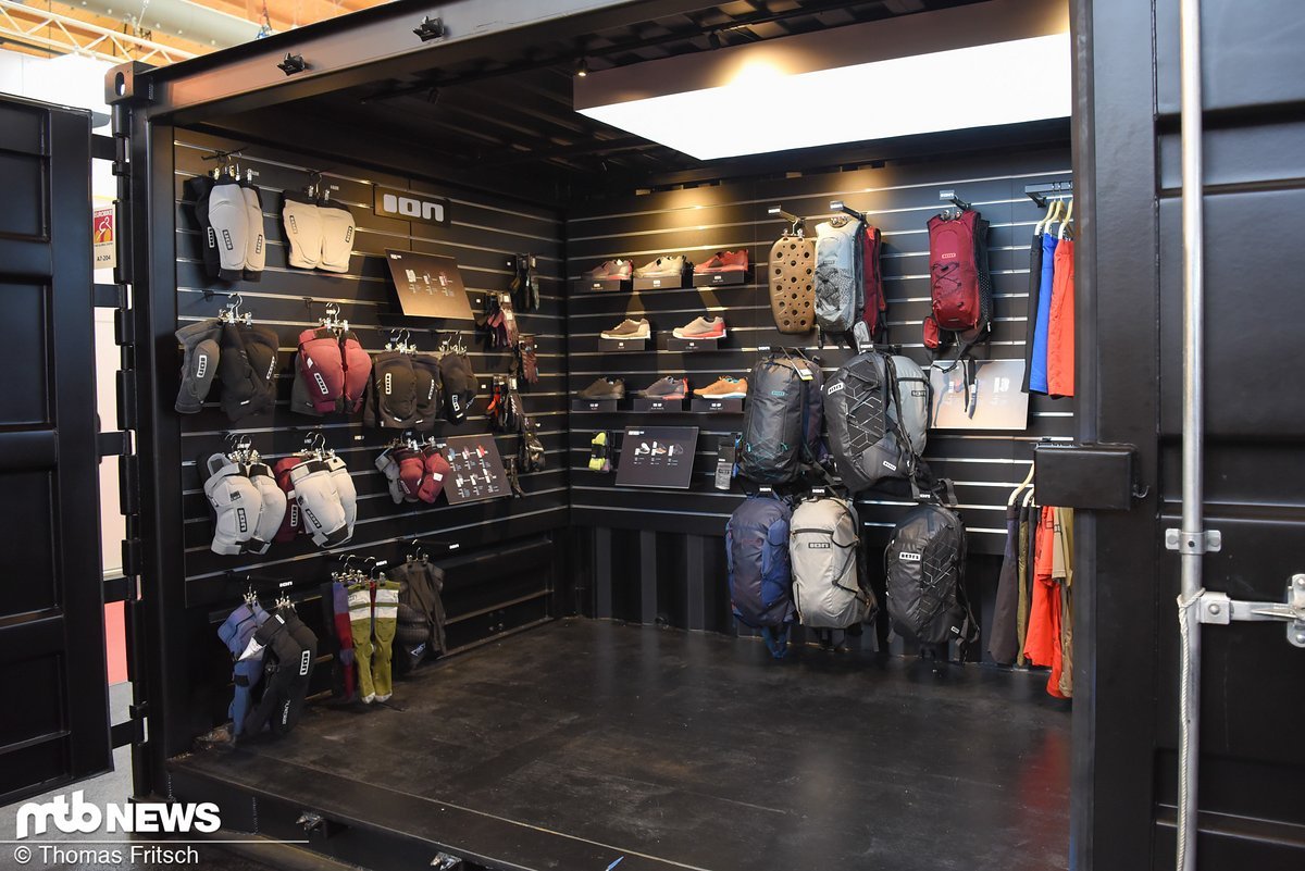 Weit mehr als Bekleidung Weit mehr als Bekleidung