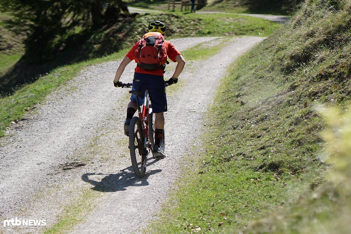 Auf festen Böden rollt der Schwalbe Hans Dampf auch in der weichen Addix Soft-Mischung rund und gut Auf festen Böden rollt der Schwalbe Hans Dampf auch in der weichen Addix Soft-Mischung rund und gut