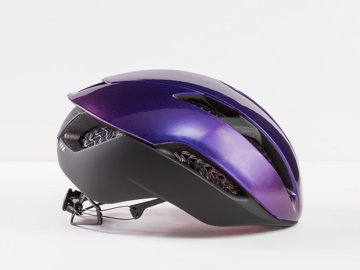Der Bontrager XX WaceCel ist das Topmodell der Rennrad-Varianten und kostet 249,99 €. Verfügbar in fünf Farben – hier im limitierten Purple Haze-Farbton. Der Bontrager XX WaceCel ist das Topmodell der Rennrad-Varianten und kostet 249,99 €. Verfügbar in fünf Farben – hier im limitierten Purple Haze-Farbton.