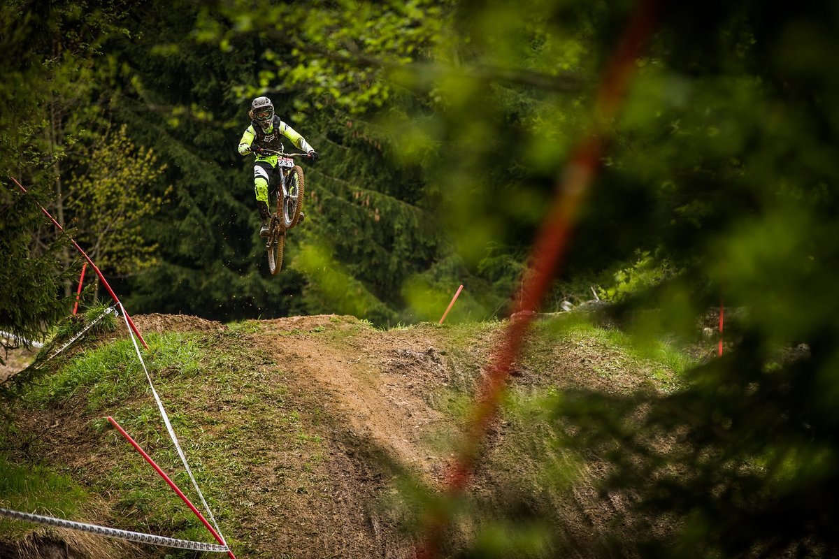Der Ilmenauer Radladen-Besitzer Frank Hedwig vom Team Rad-Art Racing sicherte sich den Sieg in der Masters-Klasse. Der Ilmenauer Radladen-Besitzer Frank Hedwig vom Team Rad-Art Racing sicherte sich den Sieg in der Masters-Klasse.