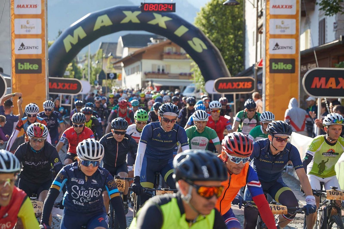 Noch vier Etappen warten auf die Teilnehmerinnen und Teilnehmer der Bike-Transalp Noch vier Etappen warten auf die Teilnehmerinnen und Teilnehmer der Bike-Transalp