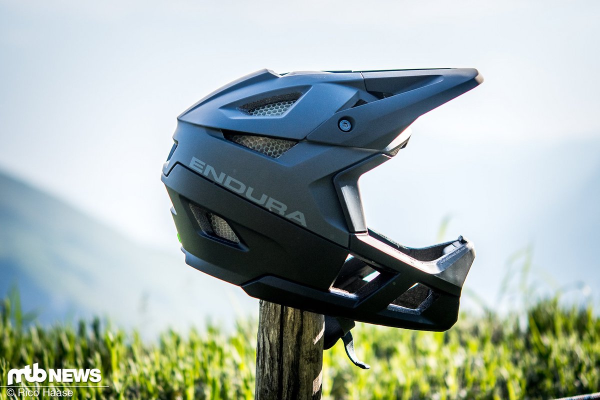Der neue Endura MT500 ist laut Hersteller der erste Full Face-Helm mit Koroyd-System Der neue Endura MT500 ist laut Hersteller der erste Full Face-Helm mit Koroyd-System