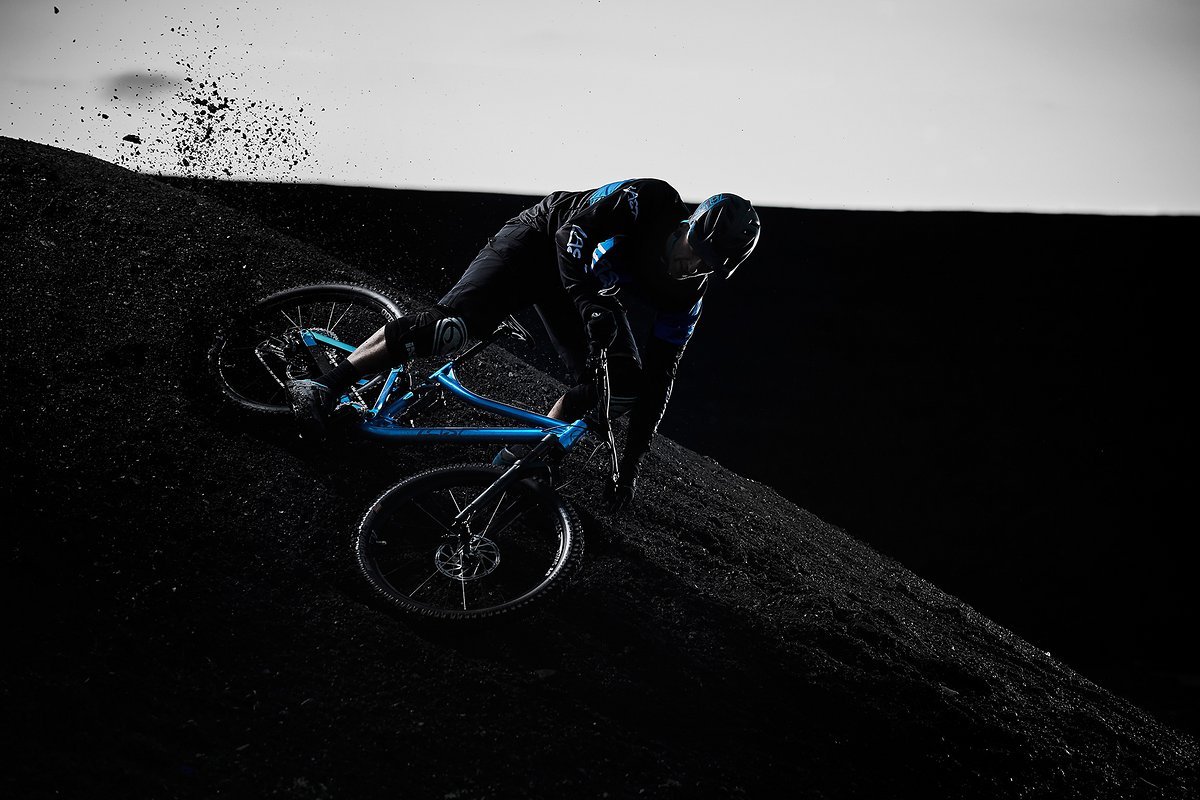 Last hat dem beliebten 650b-Enduro Coal einige Updates für die kommende Saison spendiert Last hat dem beliebten 650b-Enduro Coal einige Updates für die kommende Saison spendiert