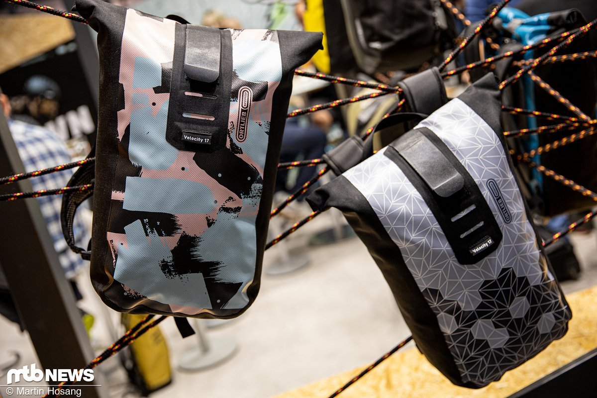 Die Ortlieb Velocity Design-Rucksäcke unterscheiden sich nur optisch von den gewöhnlichen Modellen. Die Ortlieb Velocity Design-Rucksäcke unterscheiden sich nur optisch von den gewöhnlichen Modellen.