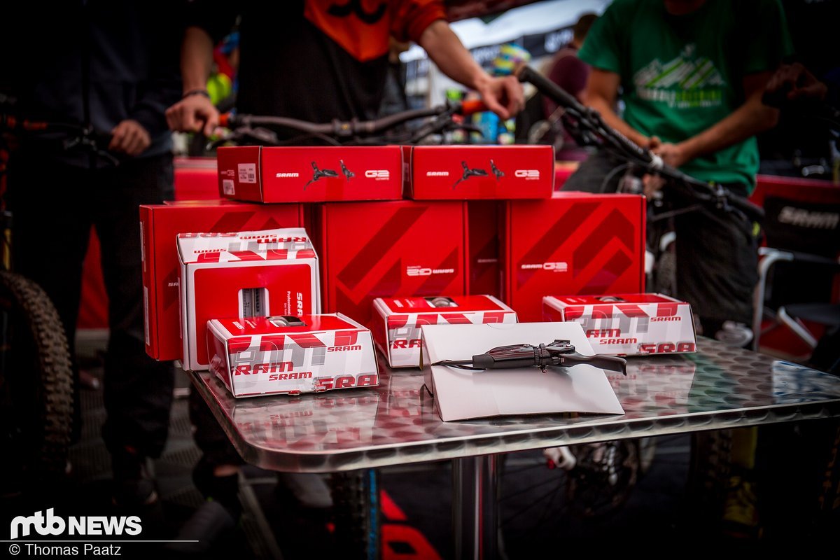 Das von SRAM zur Verfügung gestellte Material wartet darauf, an die Bikes unserer User montiert zu werden Das von SRAM zur Verfügung gestellte Material wartet darauf, an die Bikes unserer User montiert zu werden