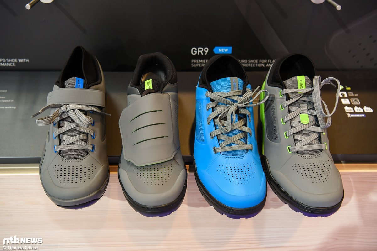 Der neue Shimano GR 7 (die beiden rechten Schuhe im Bild) Der neue Shimano GR 7 (die beiden rechten Schuhe im Bild)