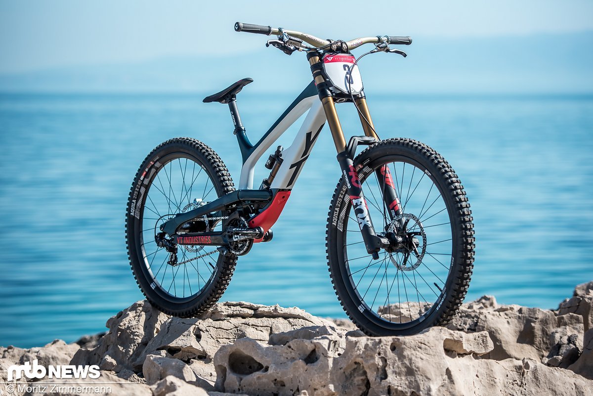 Das neue YT Tues 2018 kommt unter anderem in einer Mob-Edition, die an das Bike angelehnt ist, auf dem Aaron Gwin eben erst den World Cup-Auftakt in Kroatien gewann Das neue YT Tues 2018 kommt unter anderem in einer Mob-Edition, die an das Bike angelehnt ist, auf dem Aaron Gwin eben erst den World Cup-Auftakt in Kroatien gewann