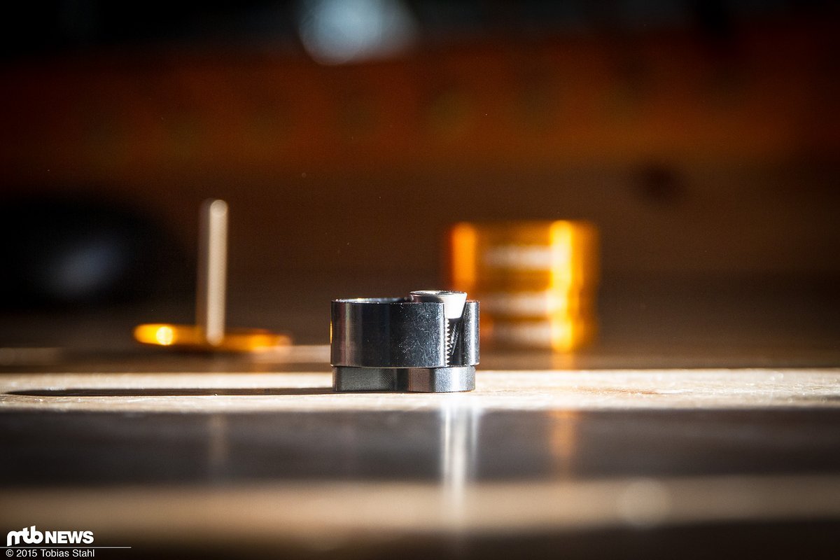 Das Herz des Steuersatzspannsystems ist der kompakte Expander aus Aluminium Das Herz des Steuersatzspannsystems ist der kompakte Expander aus Aluminium