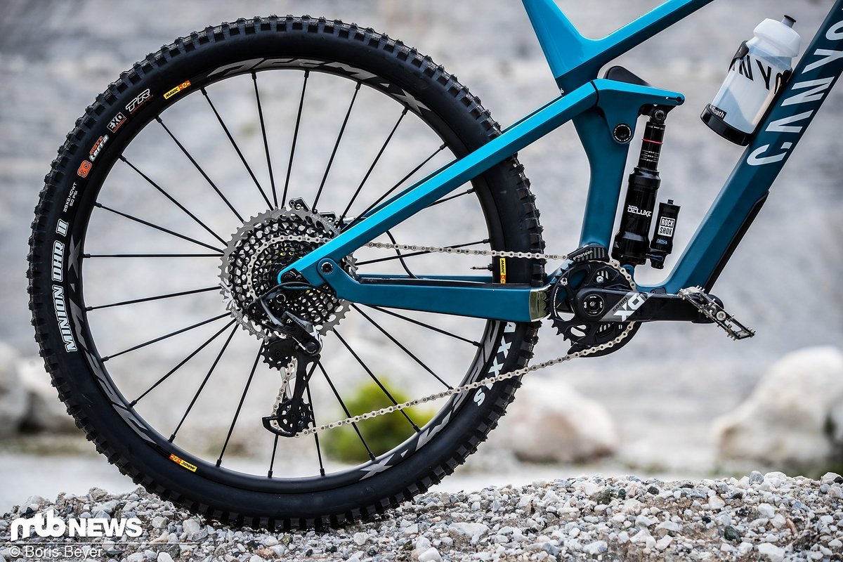 Mit Ausnahme des CF 7.0 werden alle Strive-Modelle von 12 fach SRAM-Schaltkomponenten angetrieben Mit Ausnahme des CF 7.0 werden alle Strive-Modelle von 12 fach SRAM-Schaltkomponenten angetrieben