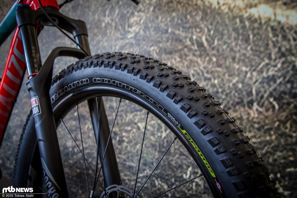 Neben dem hier gezeigten Specialized Ground Control wird auch der Purgatory in 3" Breite angeboten Neben dem hier gezeigten Specialized Ground Control wird auch der Purgatory in 3" Breite angeboten