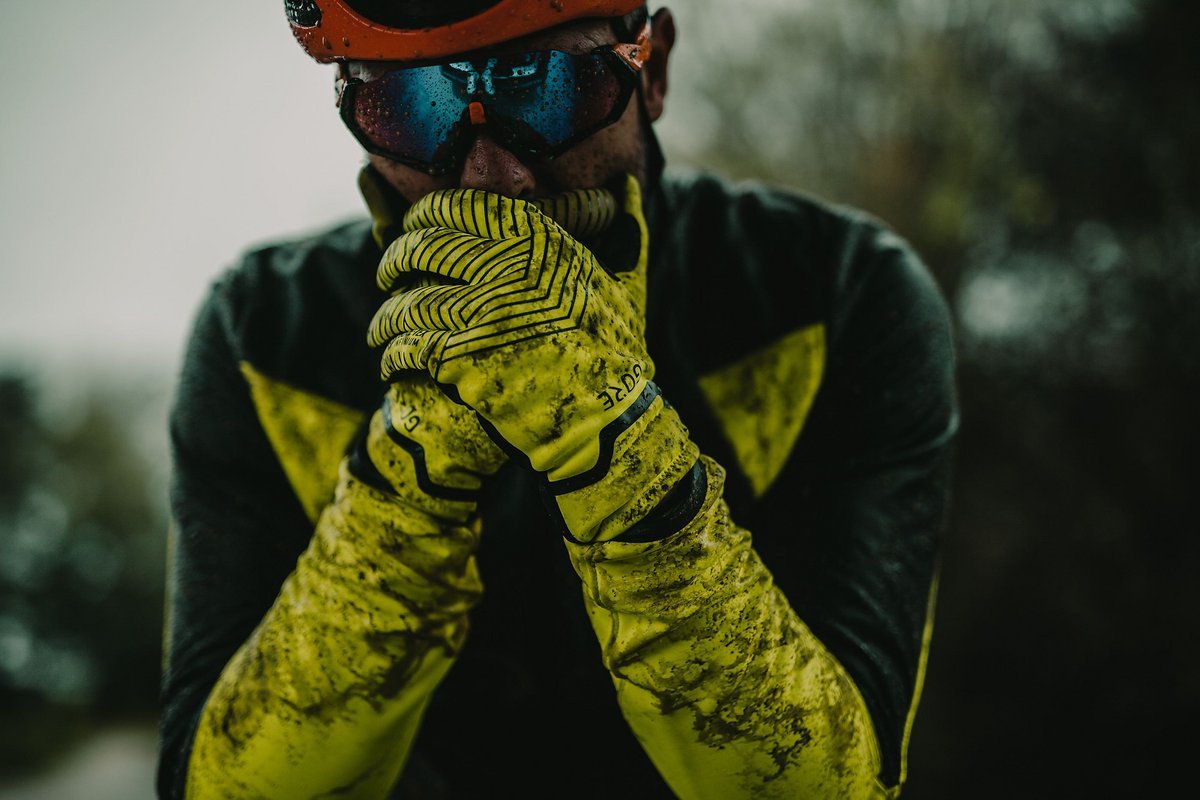 Die Gore C3 Gore-Tex Infinium Stretch Mid-Handschuhe sollen sich ideal für das Fahrradfahren im Frühling eignen