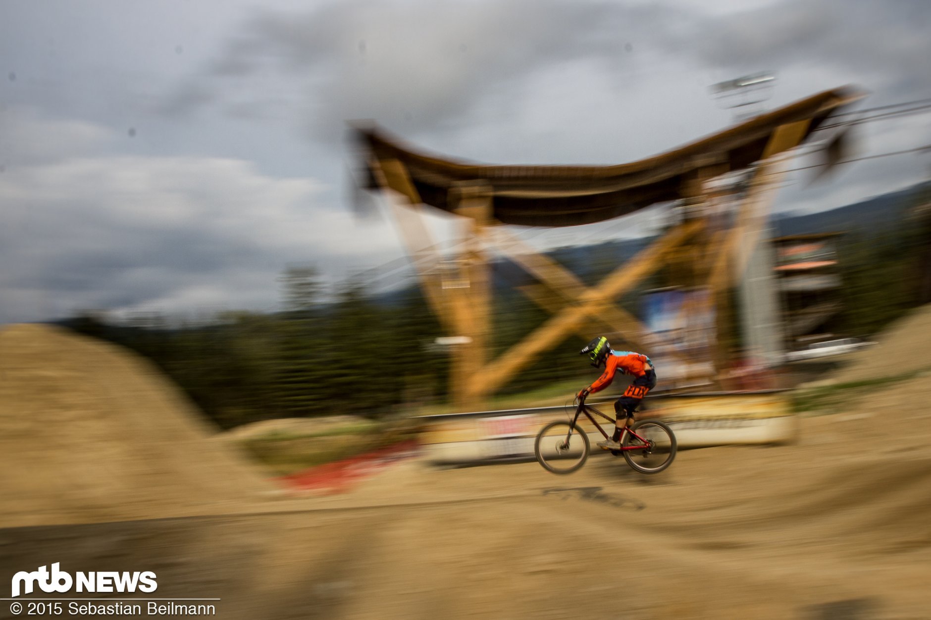 Crankworx Dual Slalom Fotostory oder der Kampf um 25.000