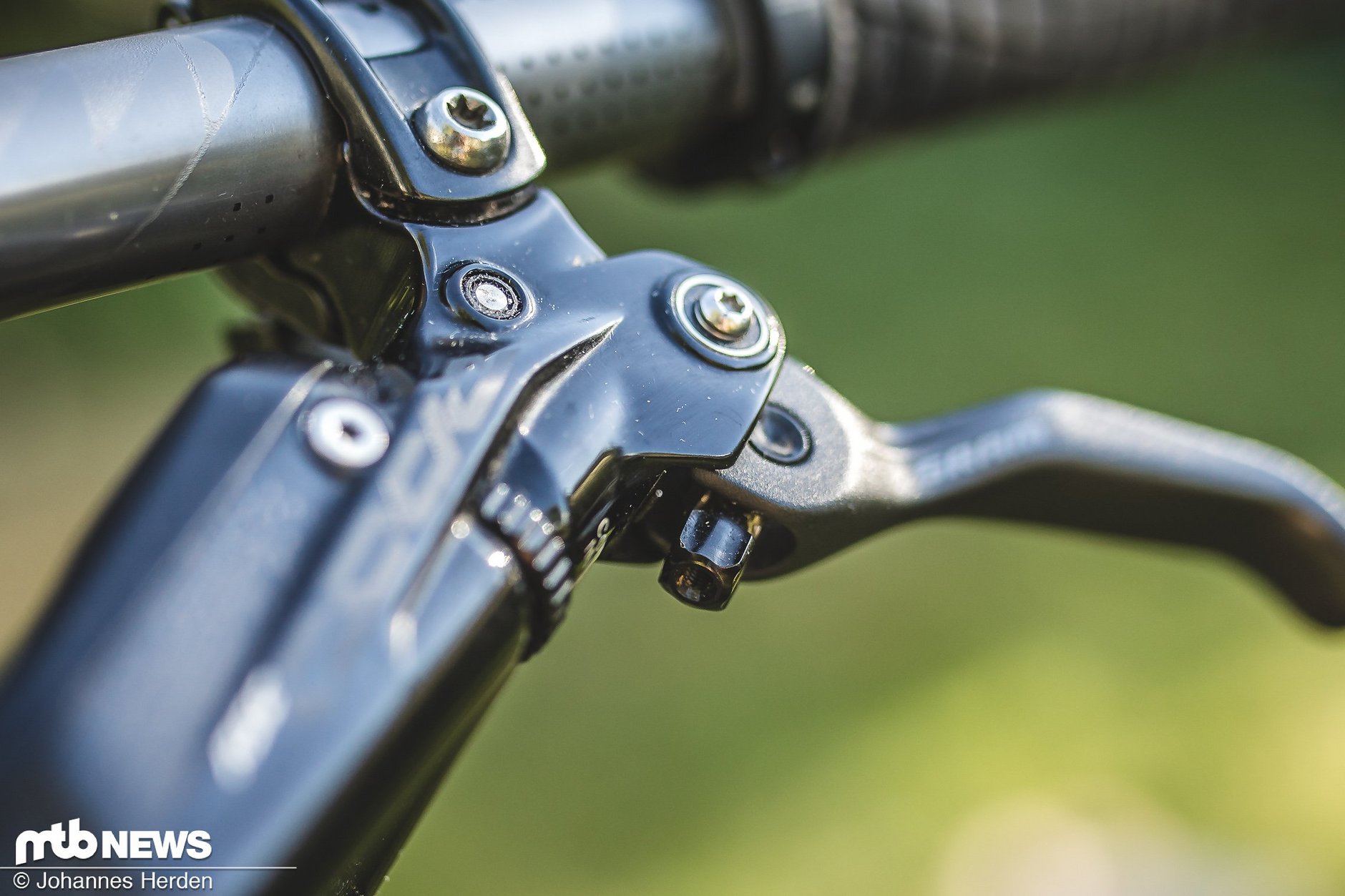 SRAM Code RSC Bremse im Test Vier Kolben außer Rand und Band MTBNews.de