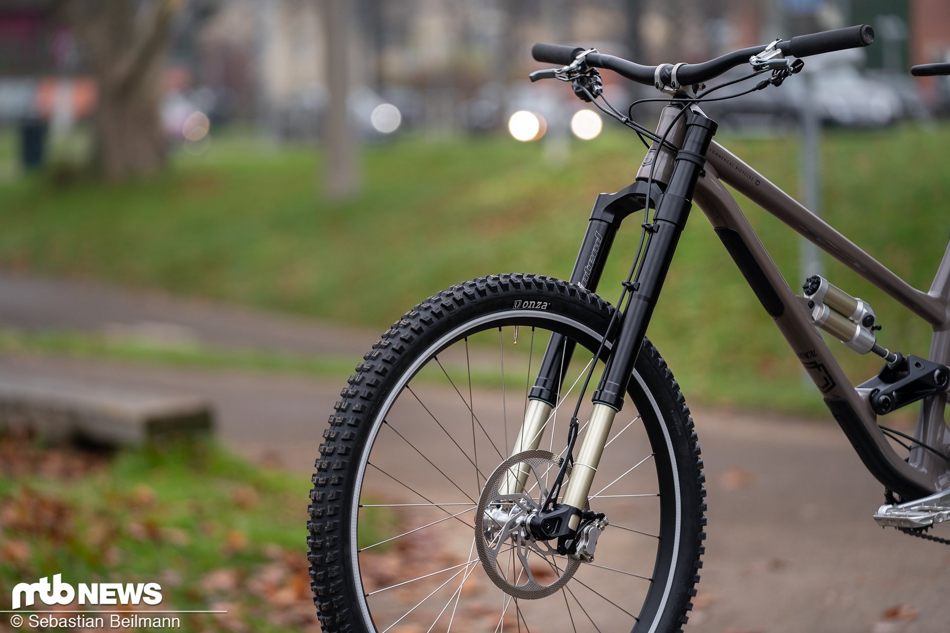 Intend Bandit FreerideFedergabel mit halber Doppelbrücke