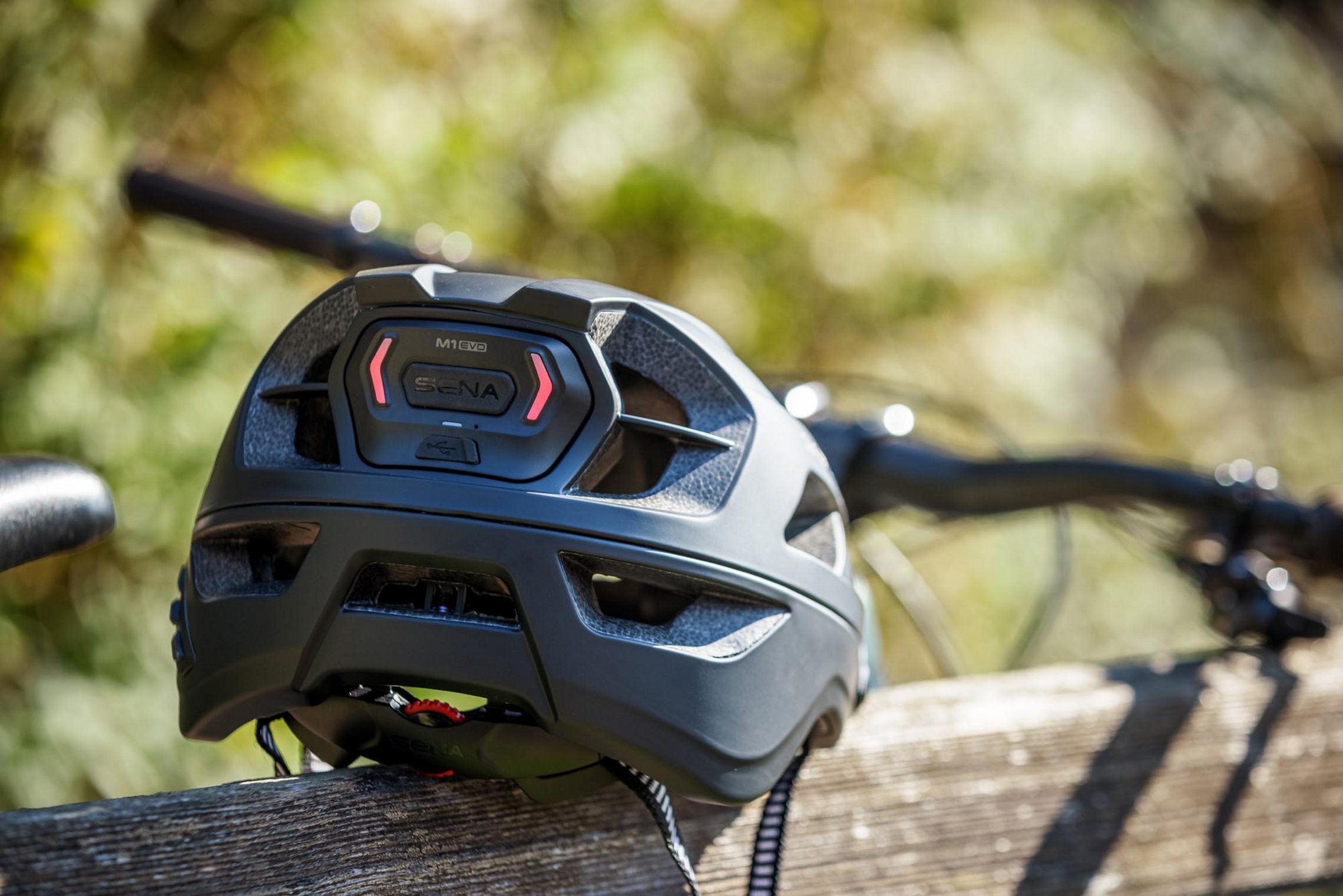 Sena M1 und M1 Evo MTBHelm Inklusive Gegensprechanlage MTBNews.de
