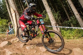 Ein sehr erfolgreicher Ausflug auf ihr Downhill-Bike Ein sehr erfolgreicher Ausflug auf ihr Downhill-Bike
