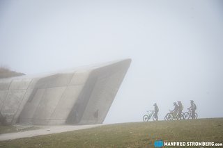 Enduro-Race meets Messner Mountain Museum