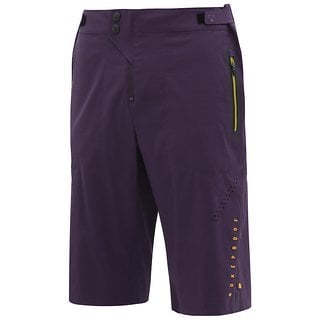 Die Nukeproof Nirvana-Shorts ist sowohl in Schwarz als auch in Lila erhältlich und kostet £ 80.