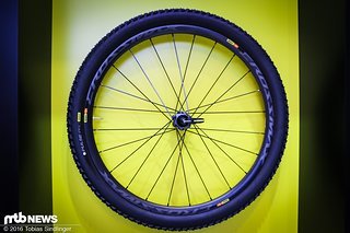 Für 1.700€ bekommt man den Crossmax Pro Carbon mit einem Gewicht von 1470g in 27,5″