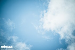Und dann war es tatsächlich so weit: Von der einen auf die andere Minute ist es aufgeklart, die Sonne kam raus und der Himmel war blau. Herrlich!